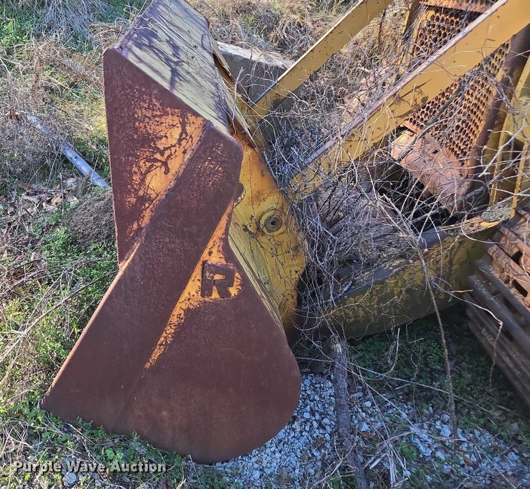 image for item DU2688 Komatsu D57S-1 track loader