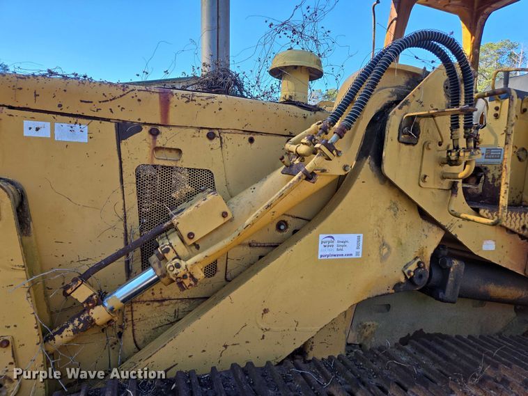 image for item DU2688 Komatsu D57S-1 track loader