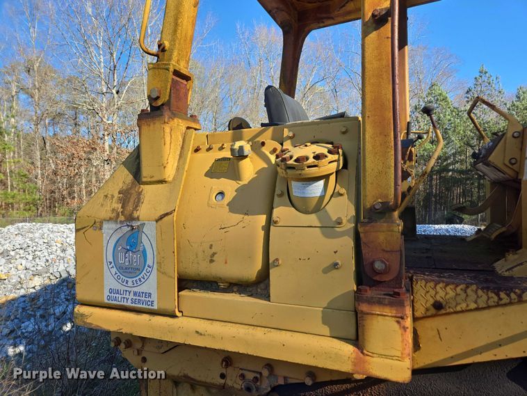 image for item DU2688 Komatsu D57S-1 track loader