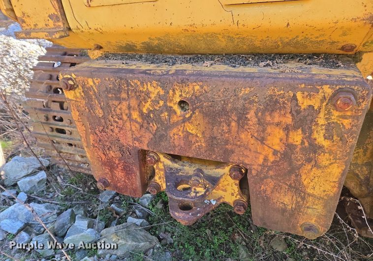 image for item DU2688 Komatsu D57S-1 track loader