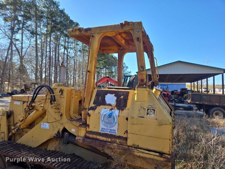 image for item DU2688 Komatsu D57S-1 track loader