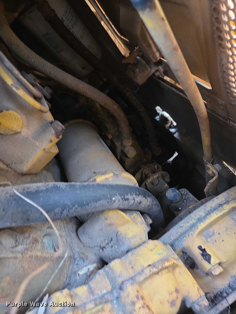 image for item DU2688 Komatsu D57S-1 track loader