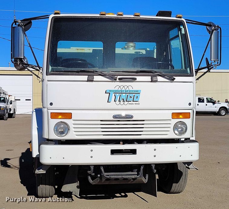 image for item DV6590 2005 Freightliner  FC80 street sweeper truck