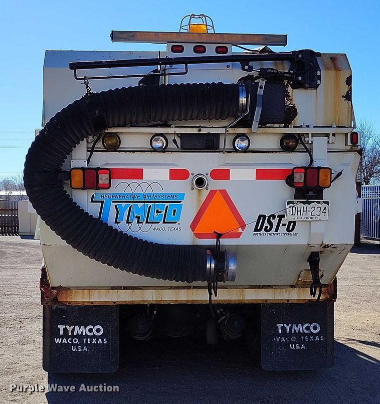 image for item DV6590 2005 Freightliner  FC80 street sweeper truck