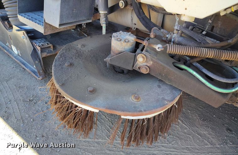 image for item DV6590 2005 Freightliner  FC80 street sweeper truck