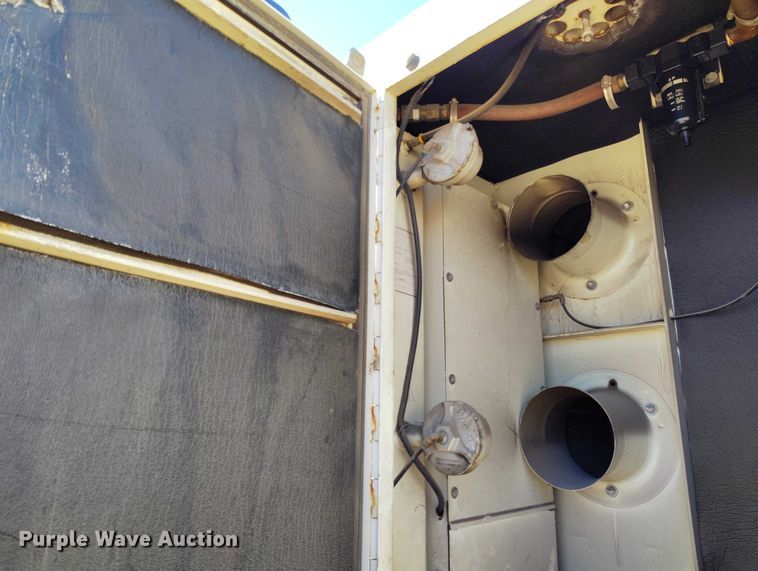 image for item DV6590 2005 Freightliner  FC80 street sweeper truck