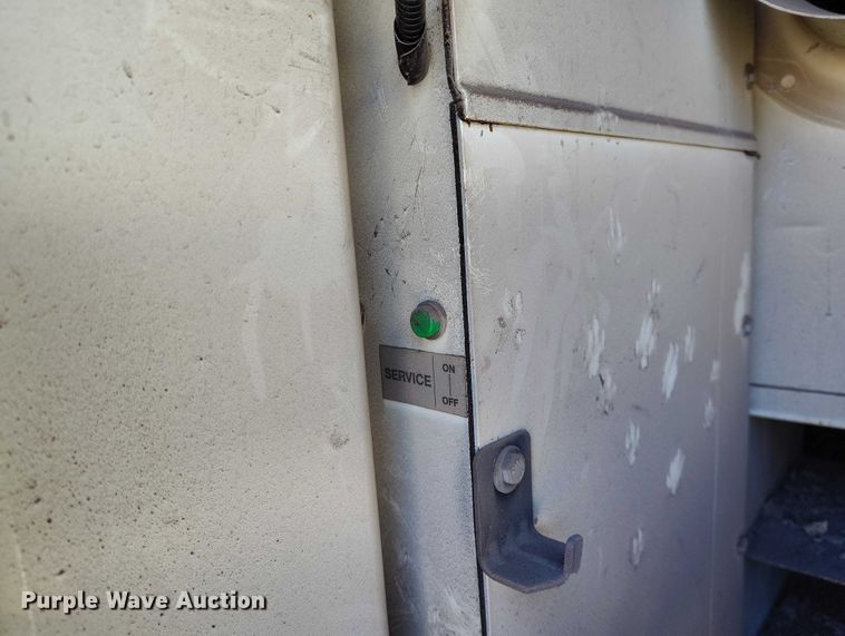 image for item DV6590 2005 Freightliner  FC80 street sweeper truck