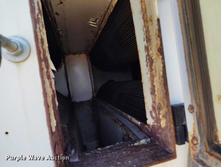 image for item DV6590 2005 Freightliner  FC80 street sweeper truck