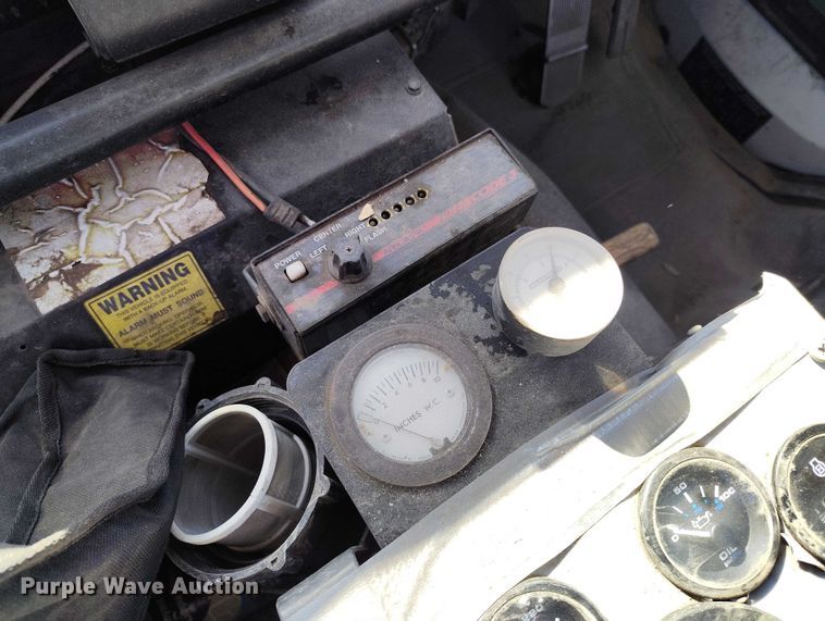 image for item DV6590 2005 Freightliner  FC80 street sweeper truck