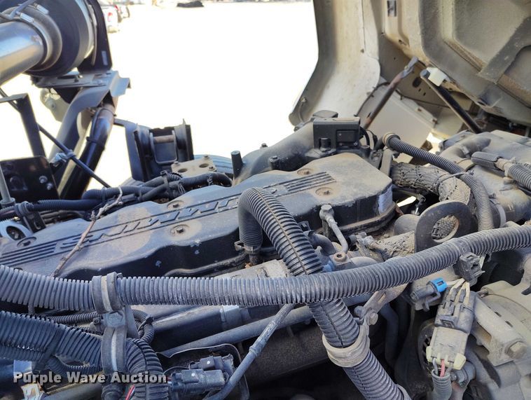 image for item DV6590 2005 Freightliner  FC80 street sweeper truck