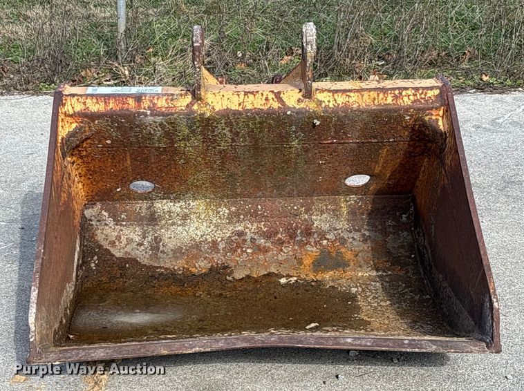 image for item DW7410 (2) backhoe buckets