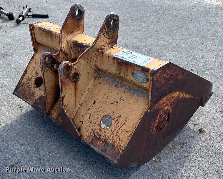 image for item DW7410 (2) backhoe buckets