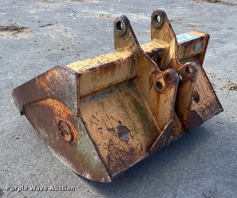 image for item DW7410 (2) backhoe buckets