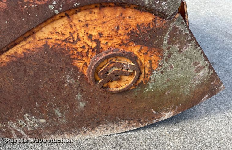 image for item DW7410 (2) backhoe buckets