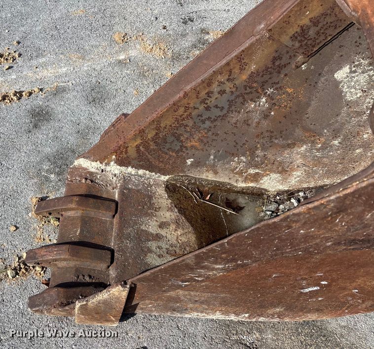 image for item DW7410 (2) backhoe buckets