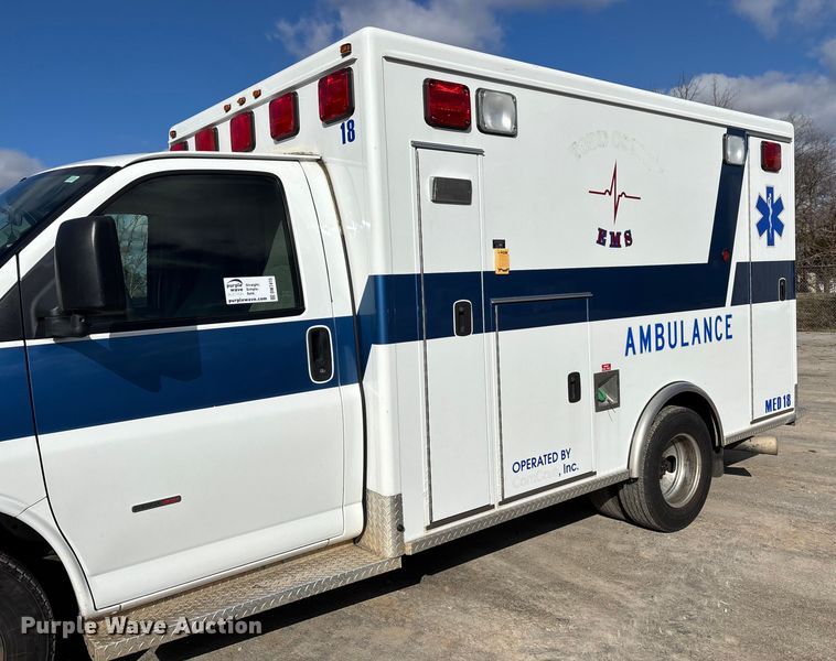 image for item DW7415 2010 Chevrolet Express 3500 ambulance