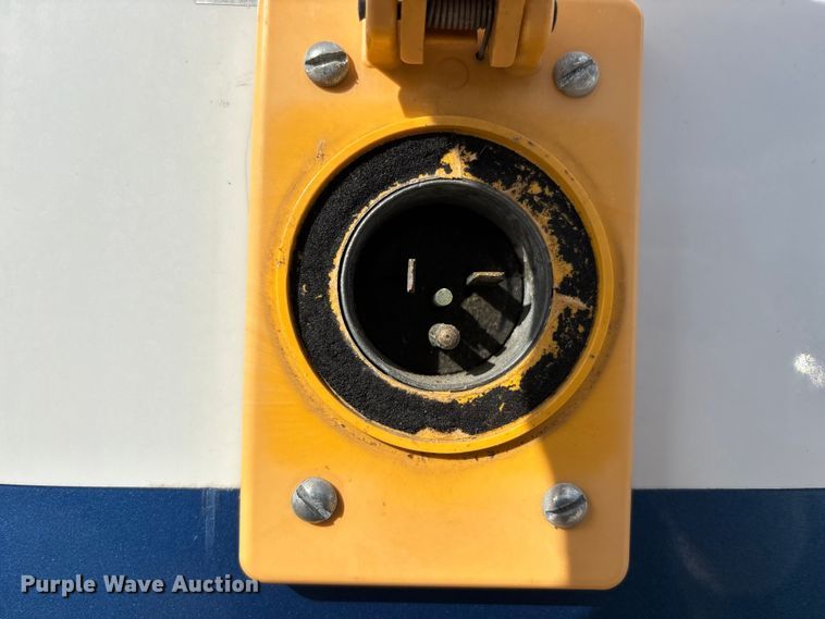 image for item DW7415 2010 Chevrolet Express 3500 ambulance