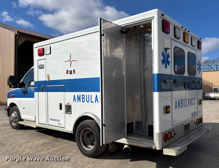 image for item DW7415 2010 Chevrolet Express 3500 ambulance