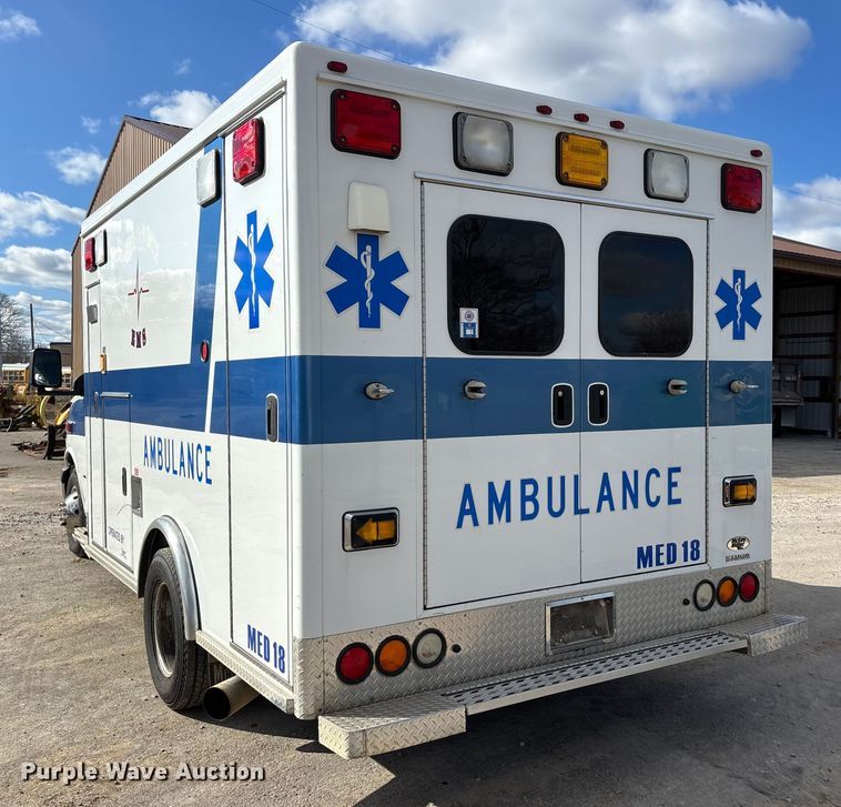image for item DW7415 2010 Chevrolet Express 3500 ambulance
