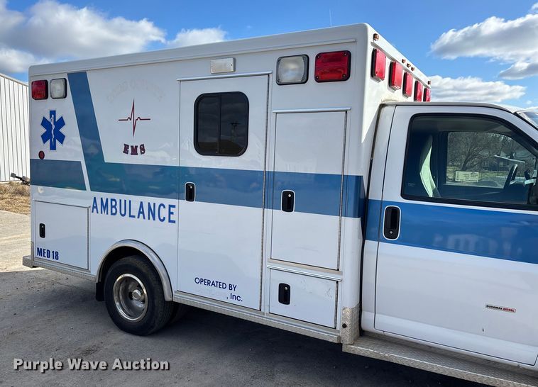 image for item DW7415 2010 Chevrolet Express 3500 ambulance