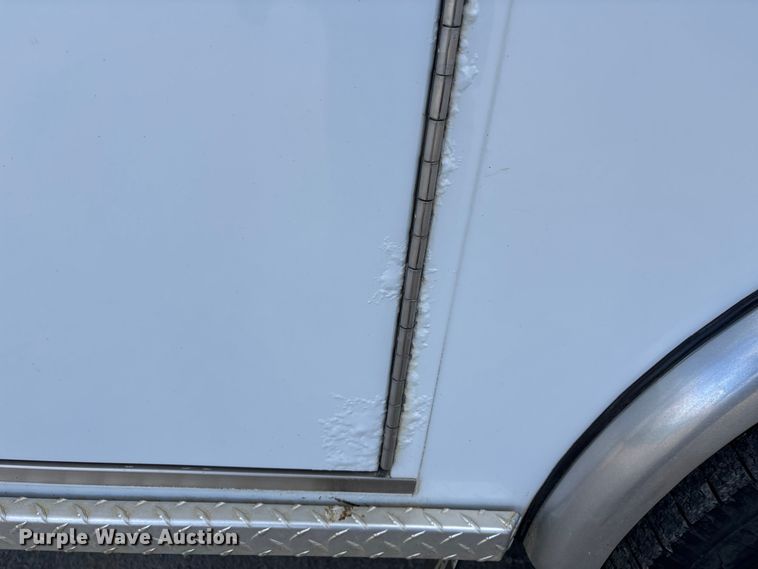 image for item DW7415 2010 Chevrolet Express 3500 ambulance