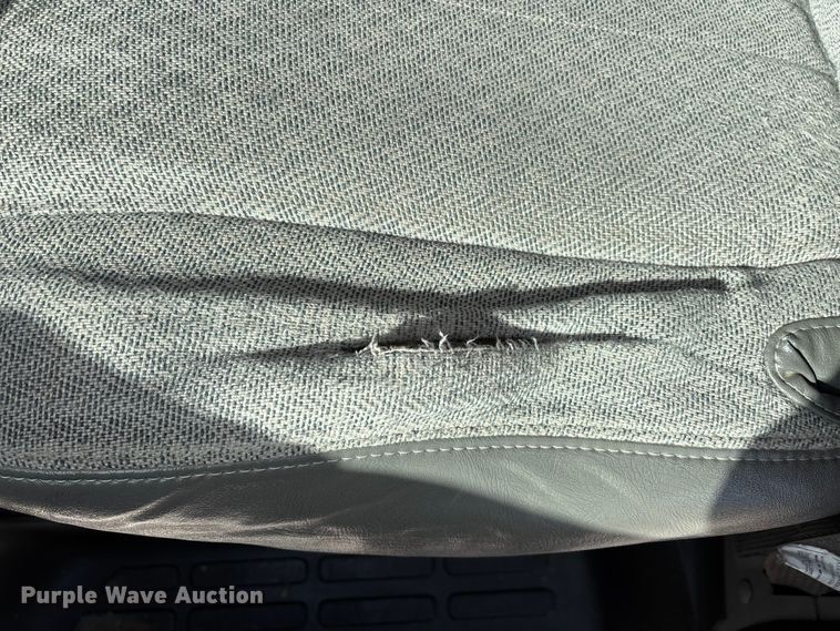 image for item DW7415 2010 Chevrolet Express 3500 ambulance