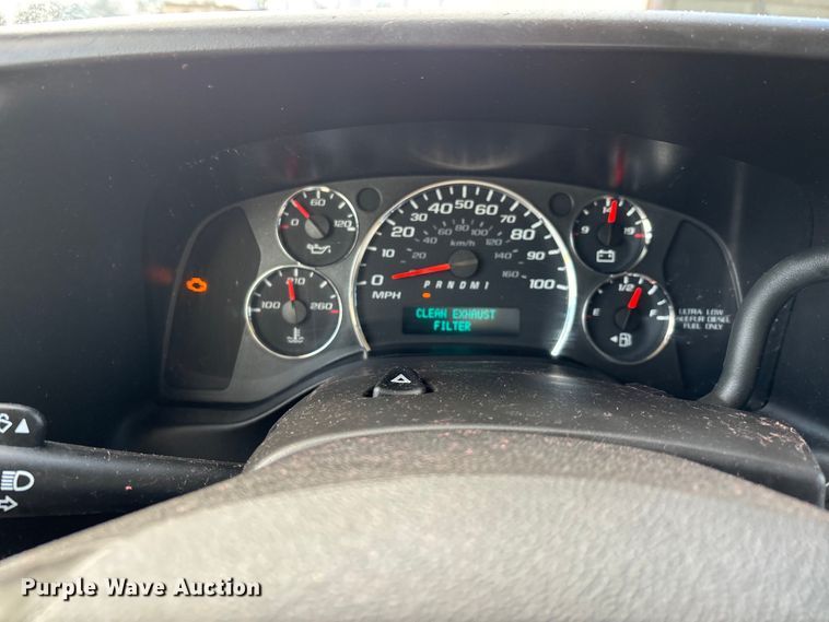 image for item DW7415 2010 Chevrolet Express 3500 ambulance