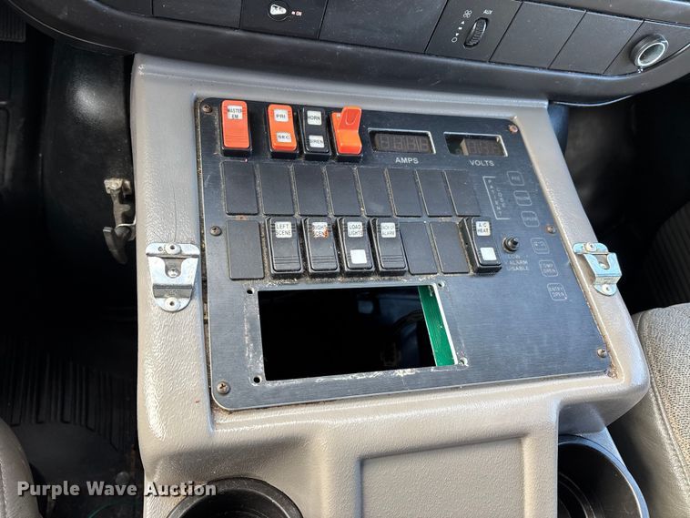 image for item DW7415 2010 Chevrolet Express 3500 ambulance