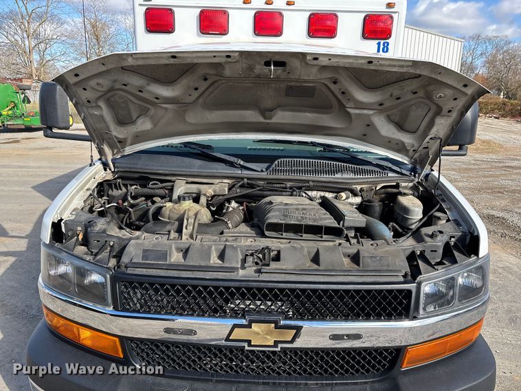 image for item DW7415 2010 Chevrolet Express 3500 ambulance