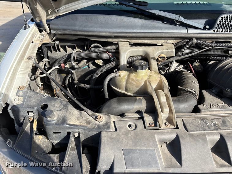 image for item DW7415 2010 Chevrolet Express 3500 ambulance