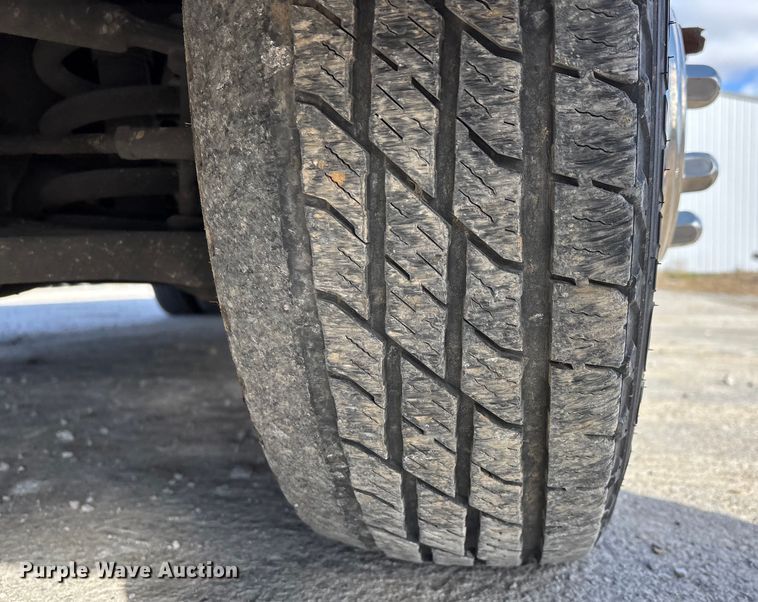 image for item DW7415 2010 Chevrolet Express 3500 ambulance