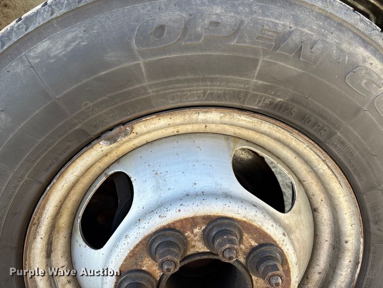 image for item DW7415 2010 Chevrolet Express 3500 ambulance