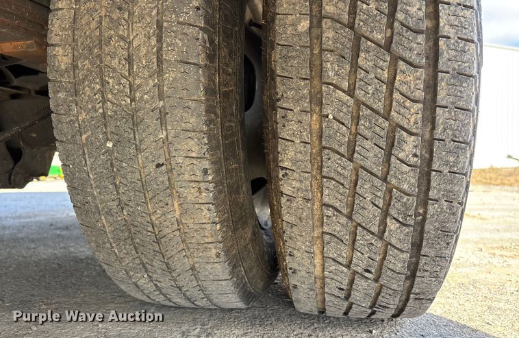 image for item DW7415 2010 Chevrolet Express 3500 ambulance