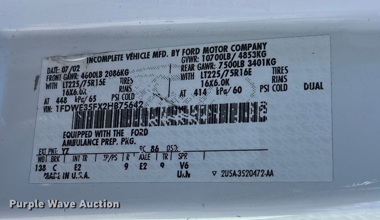 image for item DW7416 2002 Ford E350 ambulance