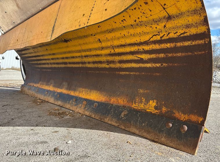 image for item DW7417 9' W snow blade