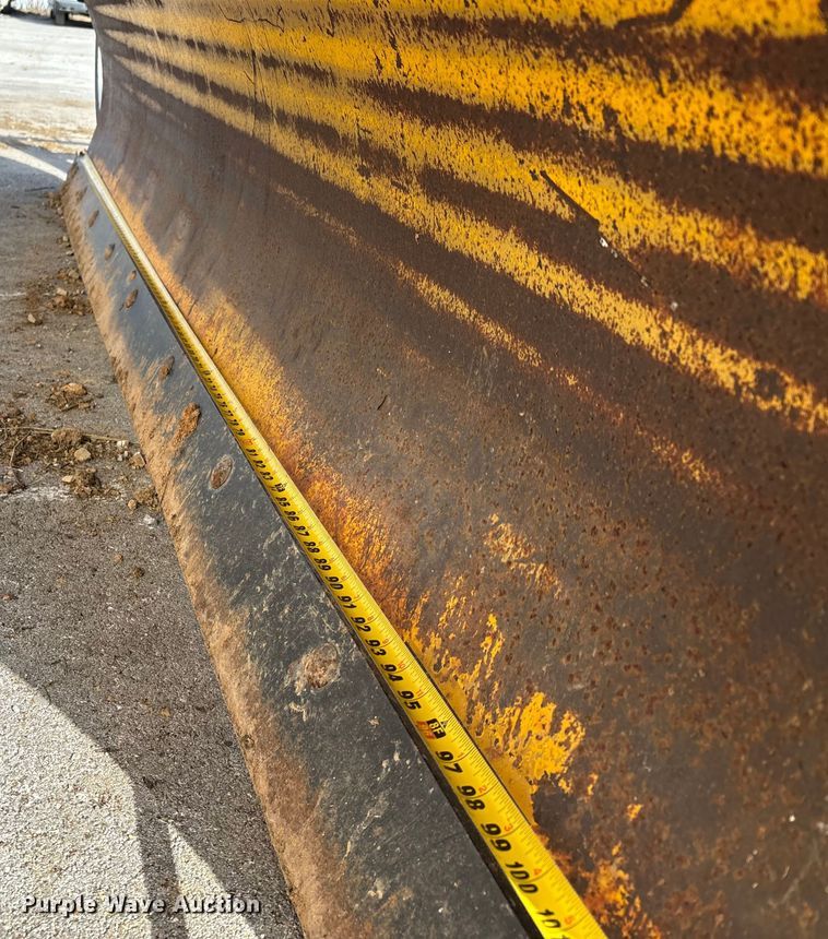 image for item DW7417 9' W snow blade