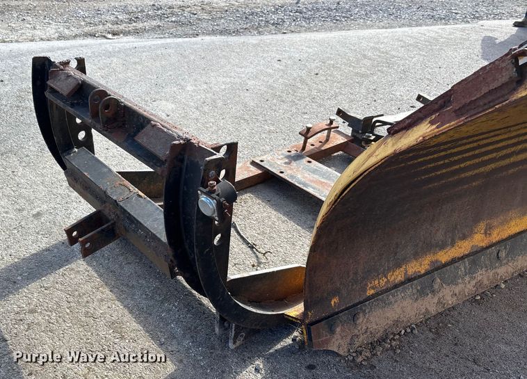 image for item DW7417 9' W snow blade