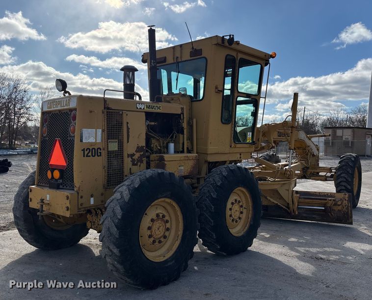 image for item DW7422 1993 Caterpillar 120G motor grader