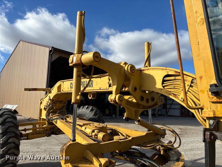 image for item DW7422 1993 Caterpillar 120G motor grader