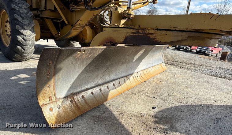 image for item DW7422 1993 Caterpillar 120G motor grader