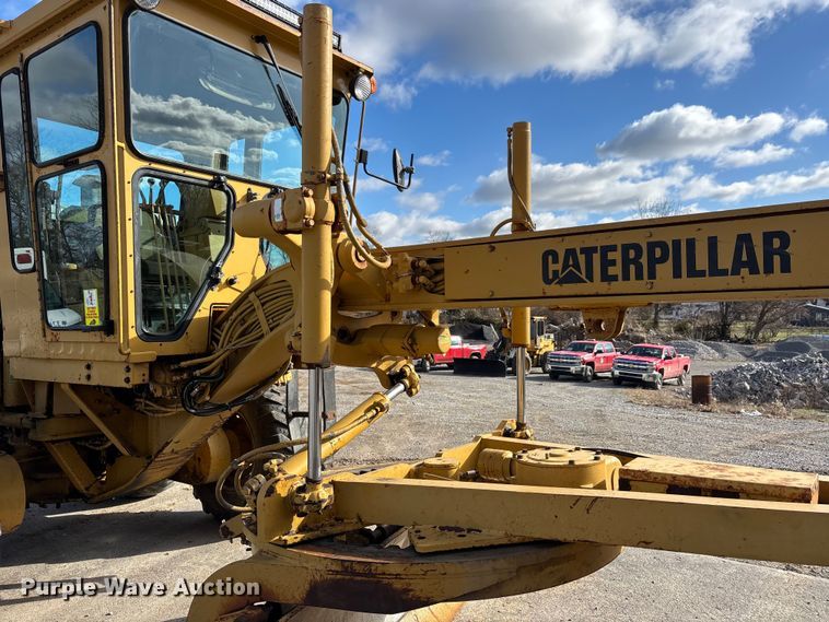 image for item DW7422 1993 Caterpillar 120G motor grader