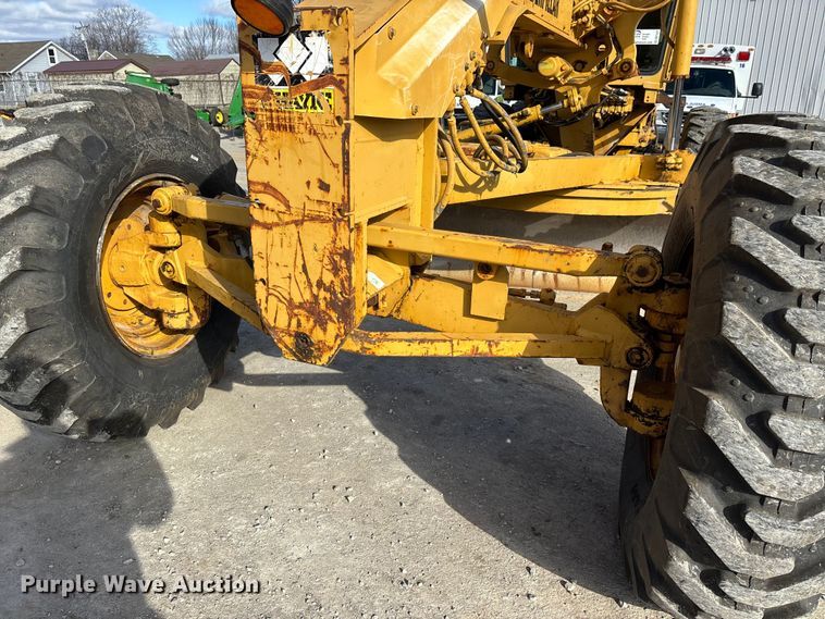 image for item DW7422 1993 Caterpillar 120G motor grader