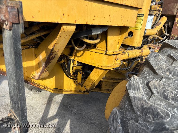 image for item DW7422 1993 Caterpillar 120G motor grader
