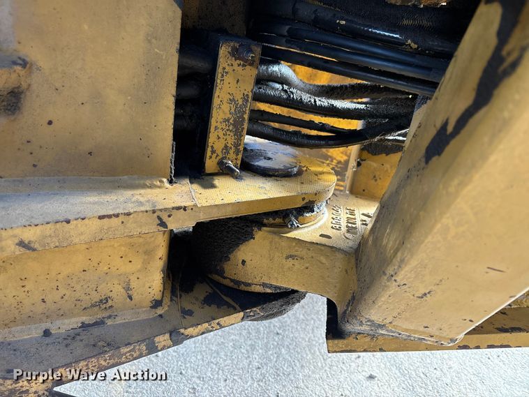 image for item DW7422 1993 Caterpillar 120G motor grader