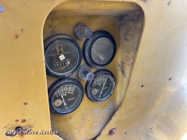 image for item DW7422 1993 Caterpillar 120G motor grader