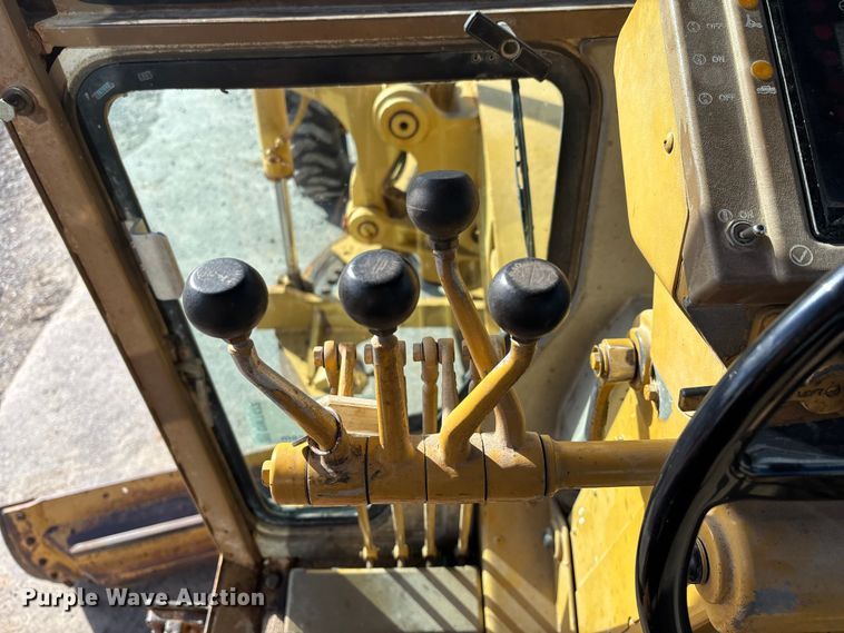 image for item DW7422 1993 Caterpillar 120G motor grader