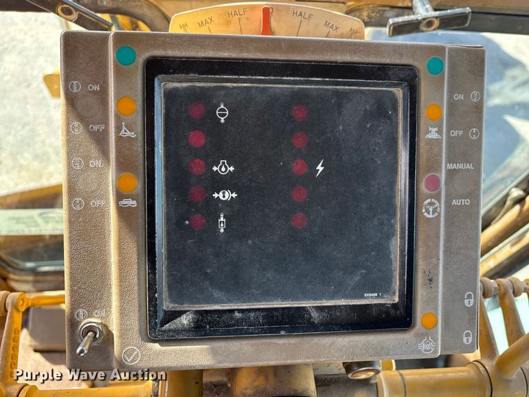 image for item DW7422 1993 Caterpillar 120G motor grader