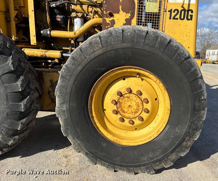 image for item DW7422 1993 Caterpillar 120G motor grader