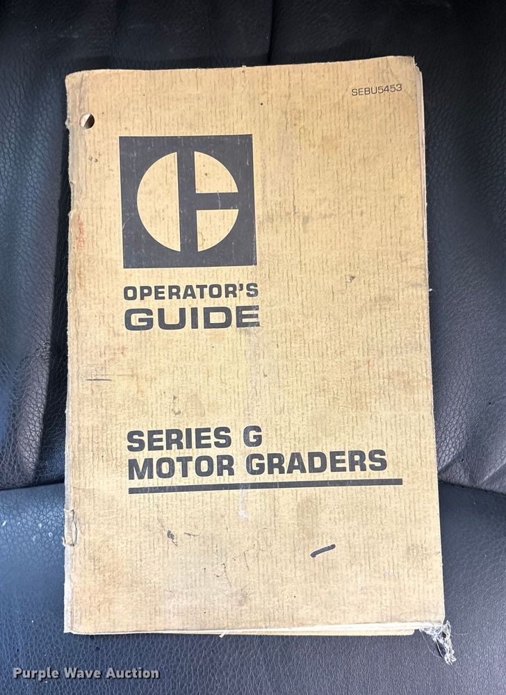 image for item DW7422 1993 Caterpillar 120G motor grader