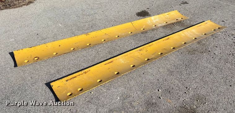 image for item DW7422 1993 Caterpillar 120G motor grader